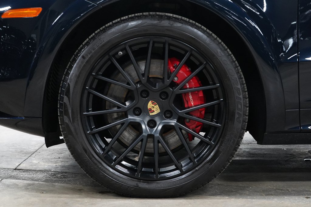 Used 2023 Porsche Cayenne GTS w/ Premium Package Plus AWD/4WD image 42