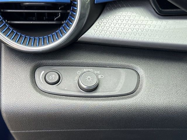 Used 2024 Chevrolet Trax LT image 19