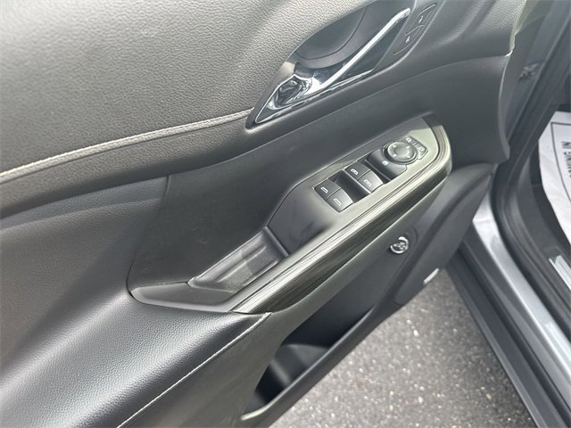 Used 2020 GMC Acadia SLT image 24