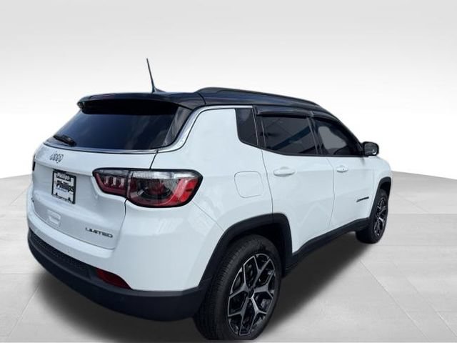 Used 2025 Jeep Compass Limited w/ Sun & Sound Group AWD/4WD image 13