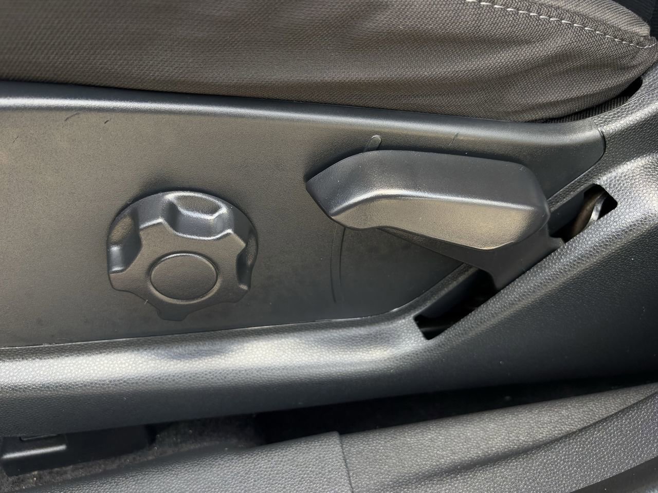 Used 2021 Ford EcoSport SE FWD image 26