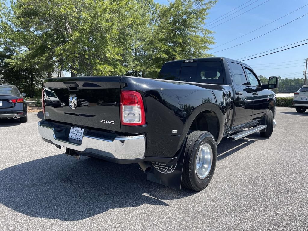 Used 2024 RAM 3500 Tradesman w/ Chrome Appearance Group AWD/4WD image 3