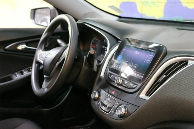 Used 2019 Chevrolet Malibu LS FWD image 10