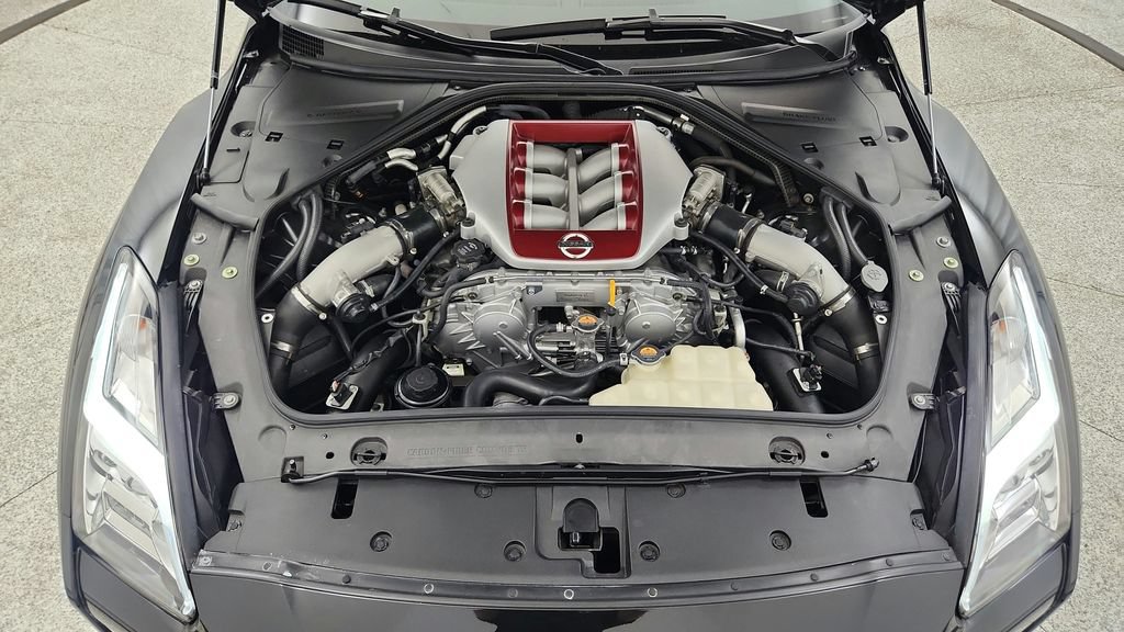 Used 2020 Nissan GT-R Premium w/ Premium Interior Package AWD/4WD image 40