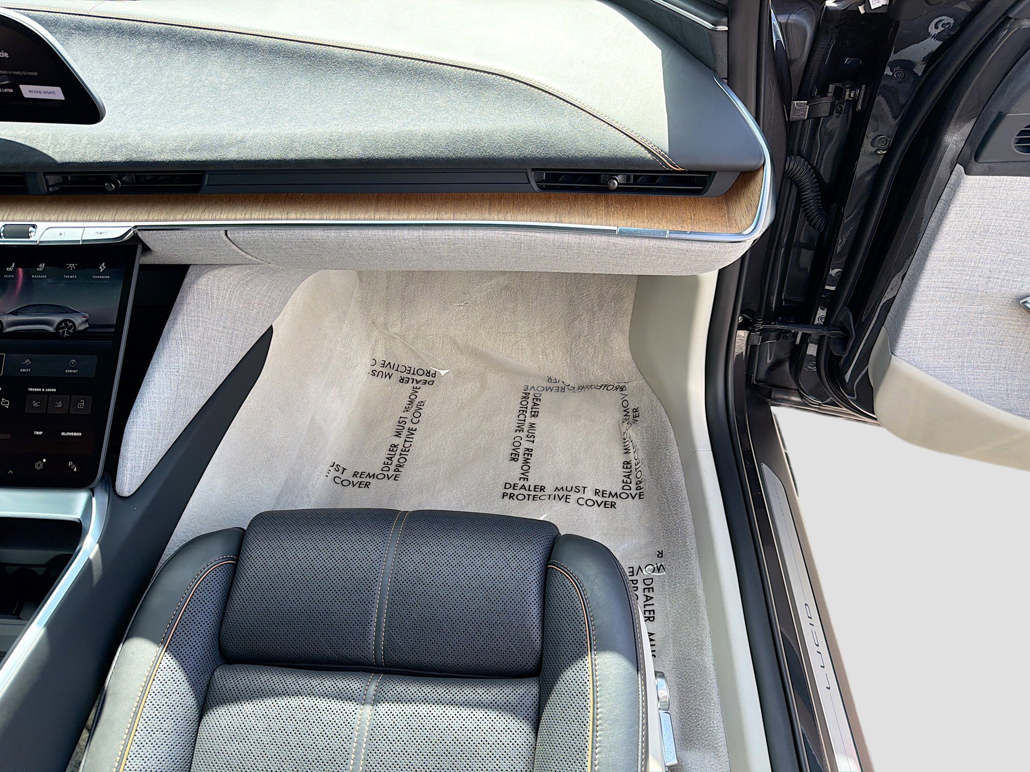 Used 2023 Lucid Air Grand Touring image 18