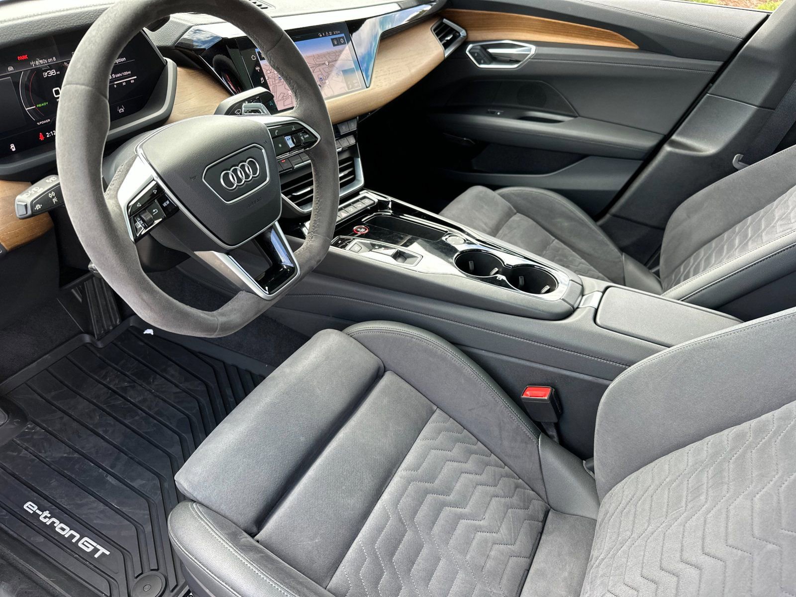 Used 2023 Audi e-tron GT Prestige w/ Prestige Package AWD/4WD image 9