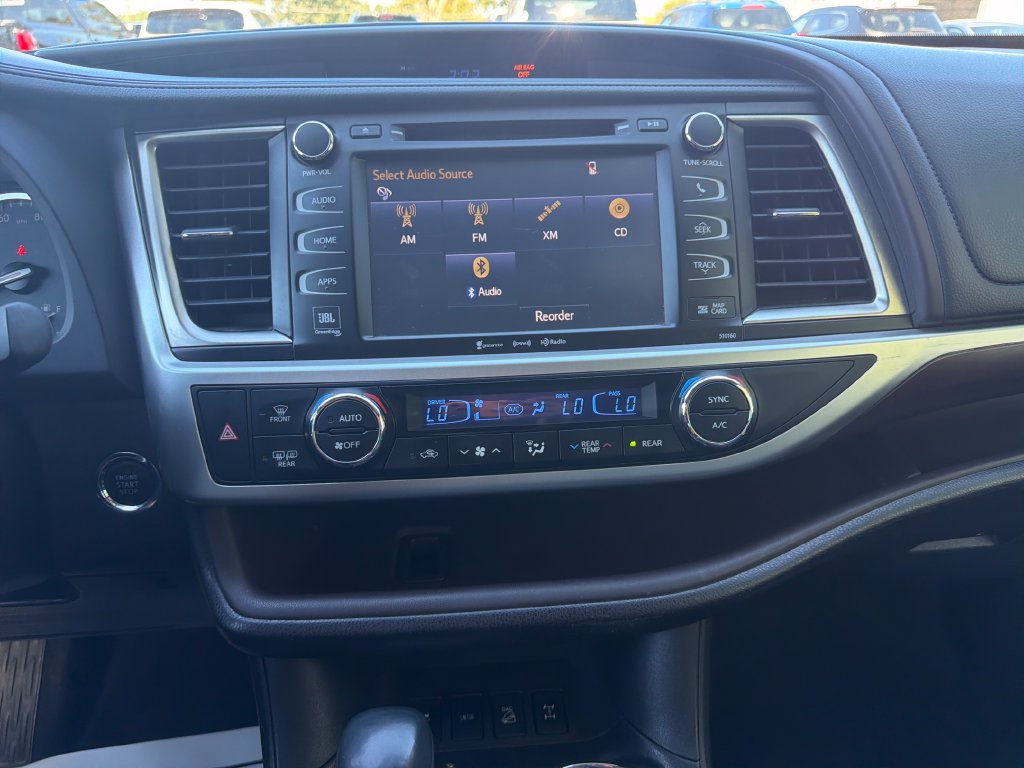Used 2016 Toyota Highlander Limited AWD/4WD image 19