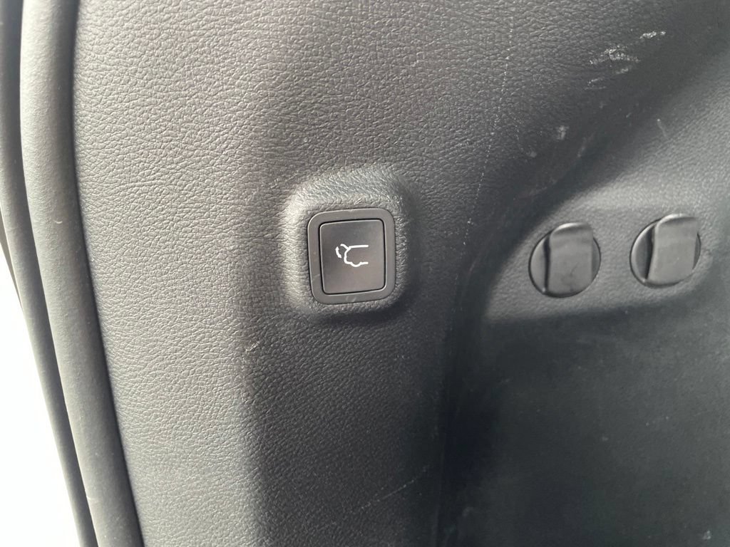 Used 2021 Jeep Cherokee Limited AWD/4WD image 21