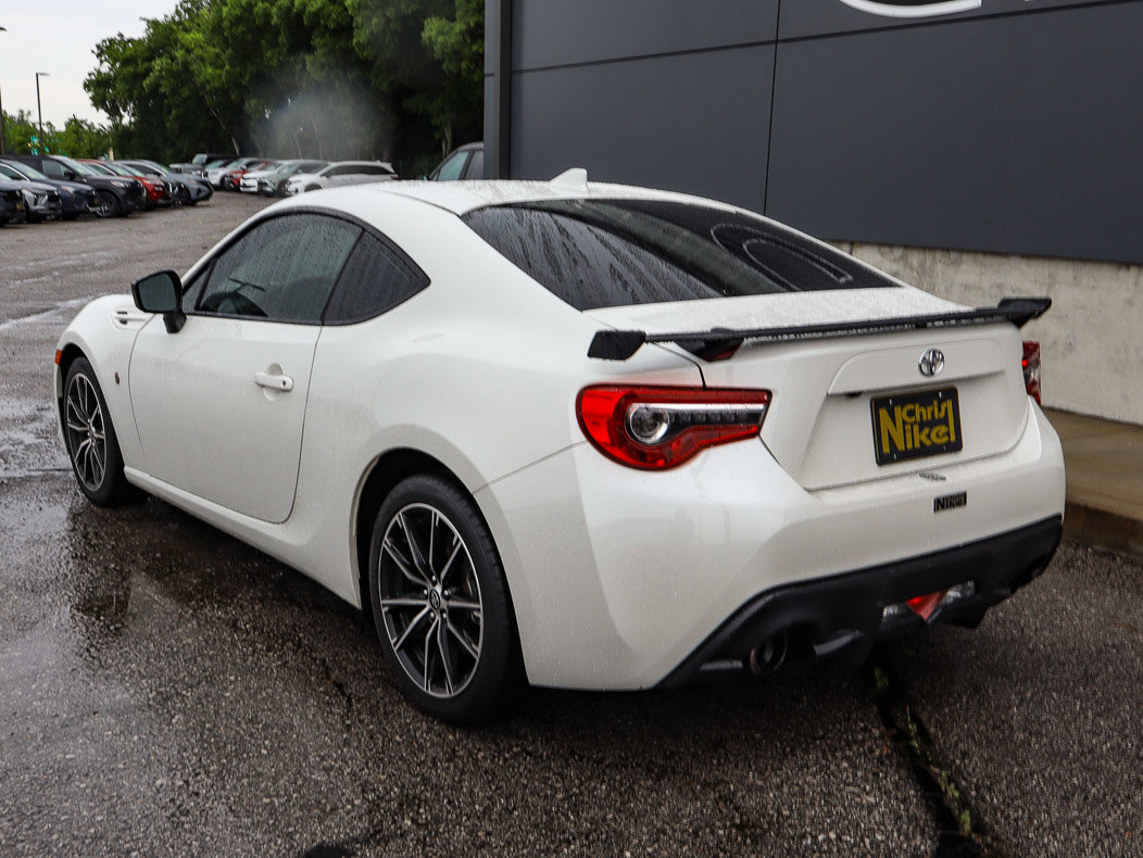 Used 2018 Toyota 86 RWD image 6