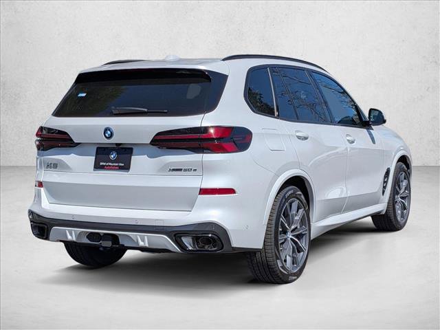 New 2026 BMW X5 xDrive50e w/ M Sport Package AWD/4WD image 2