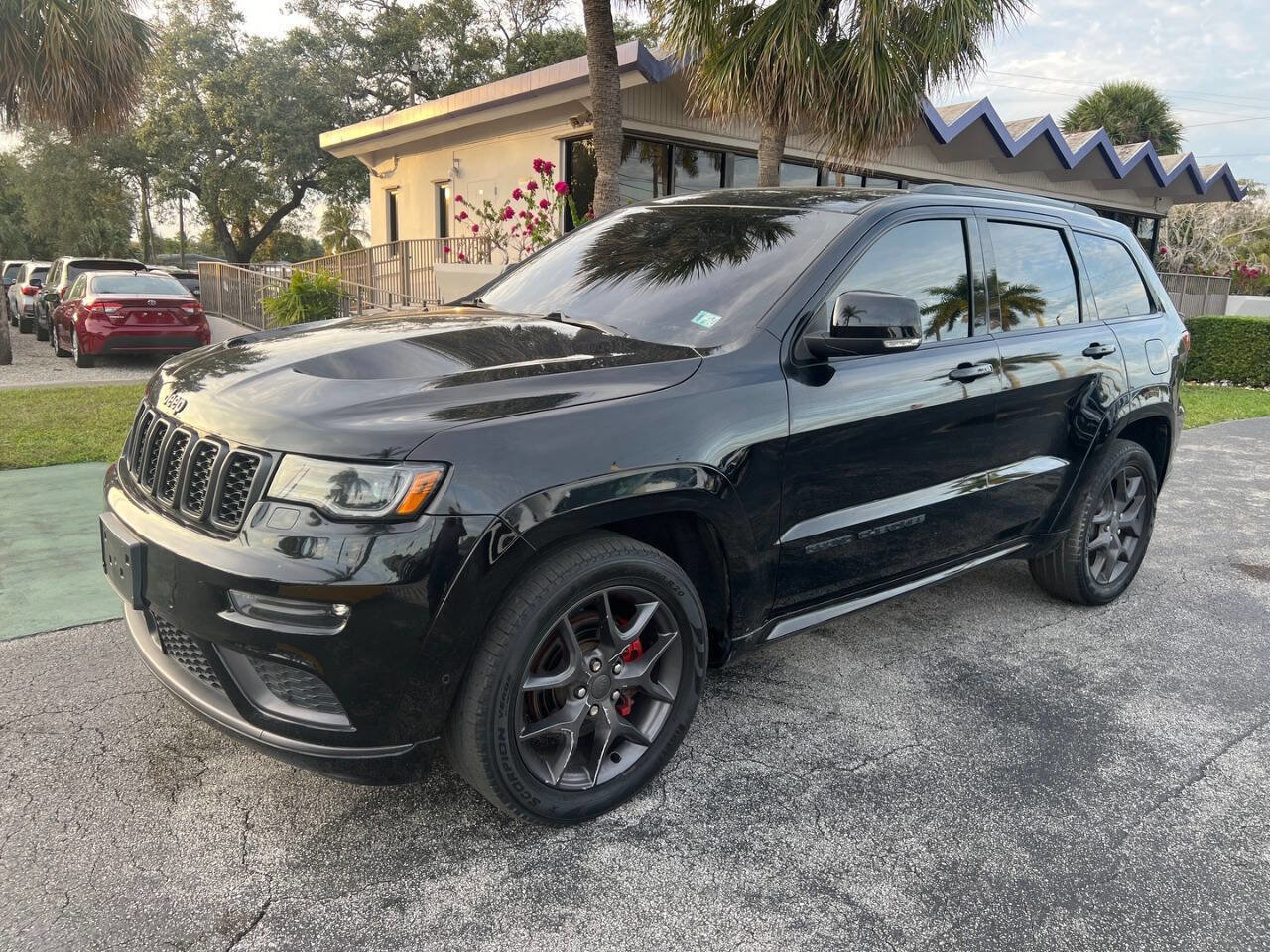 Used 2019 Jeep Grand Cherokee Limited X image 2