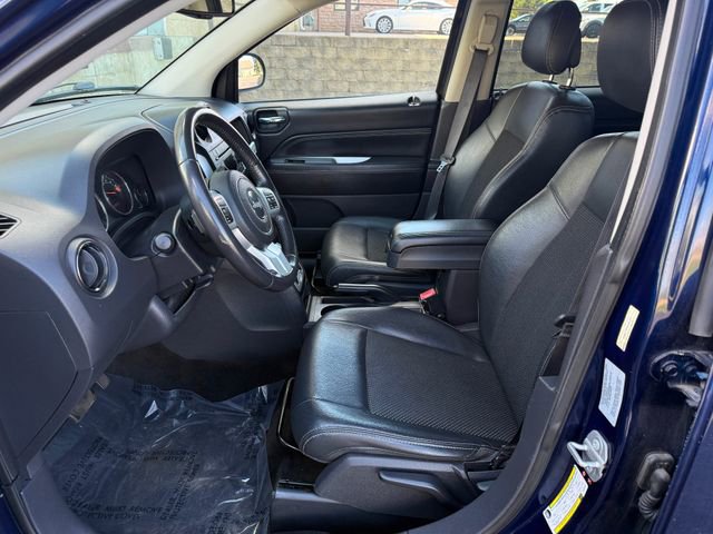Used 2017 Jeep Compass Latitude FWD image 6