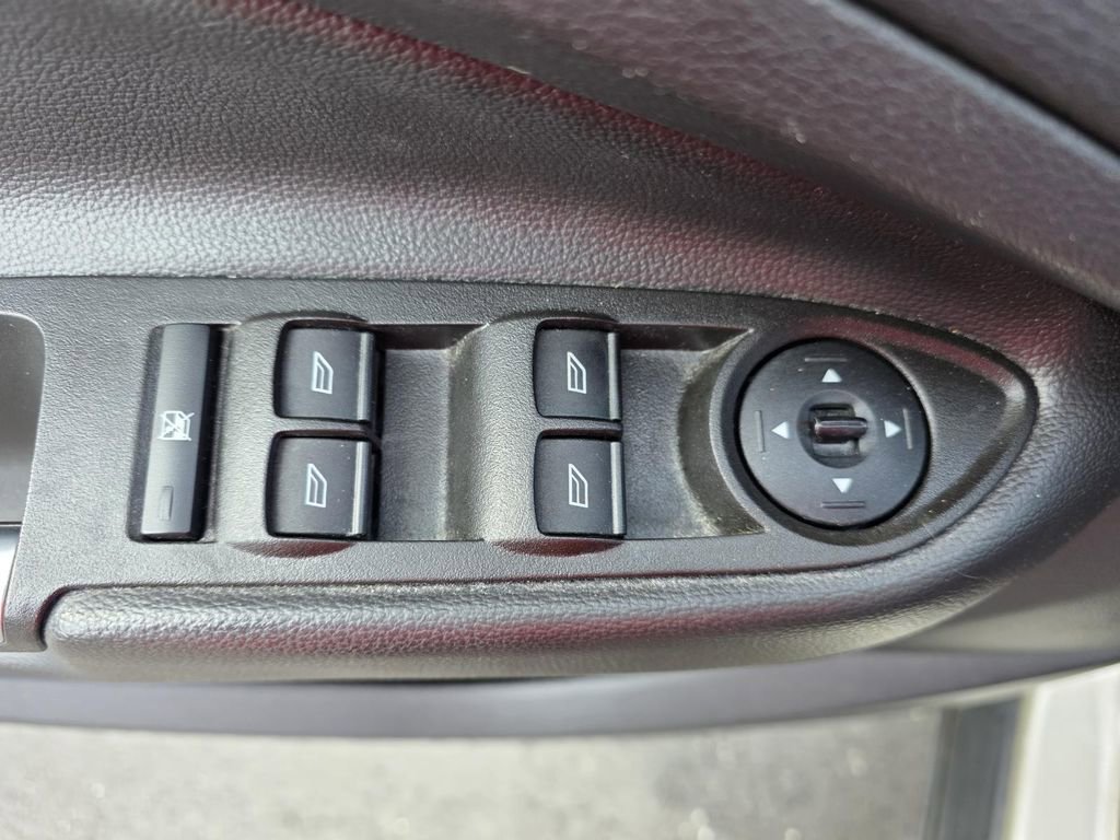 Used 2017 Ford Escape SE w/ SE Cold Weather Package image 12