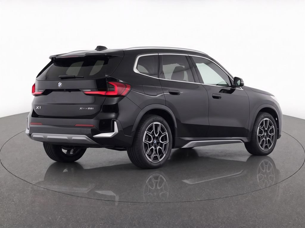 Certified 2024 BMW X1 xDrive28i w/ Technology Package AWD/4WD image 28