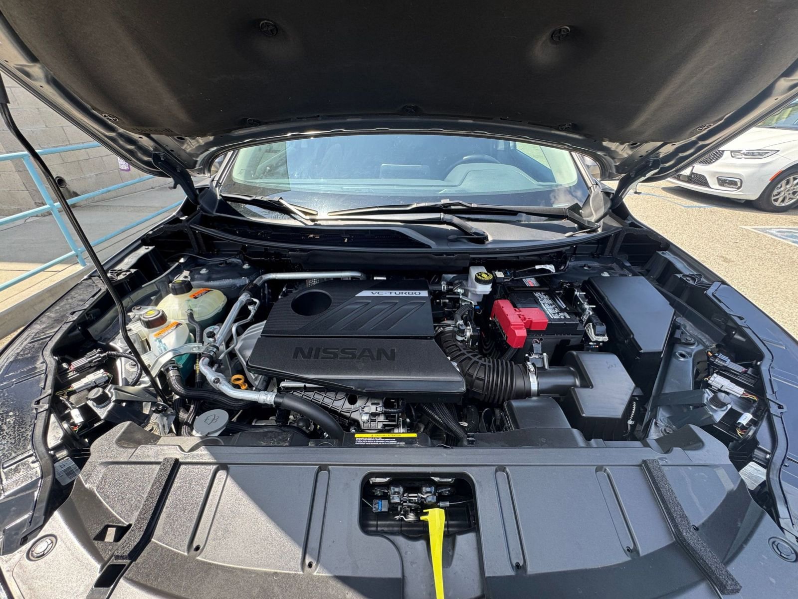 Used 2025 Nissan Rogue SV FWD image 34