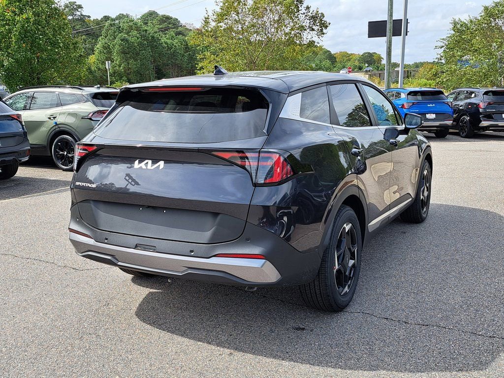 New 2026 Kia Sportage EX image 4