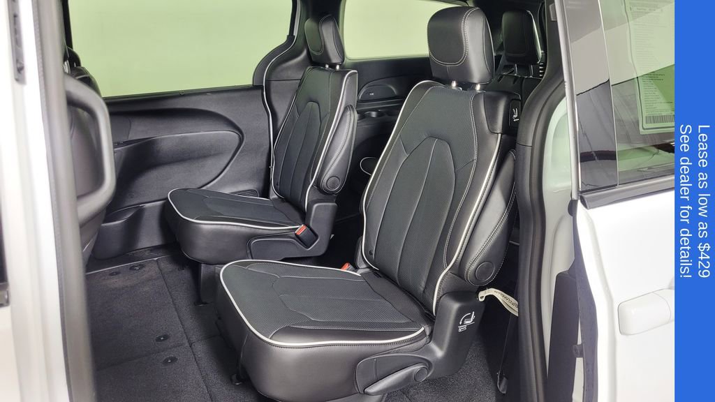 New 2026 Chrysler Pacifica Limited w/ S Appearance Package image 33