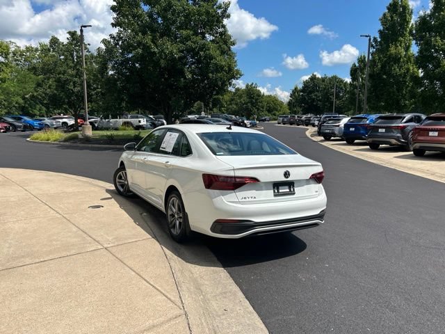 Used 2023 Volkswagen Jetta SE FWD image 5