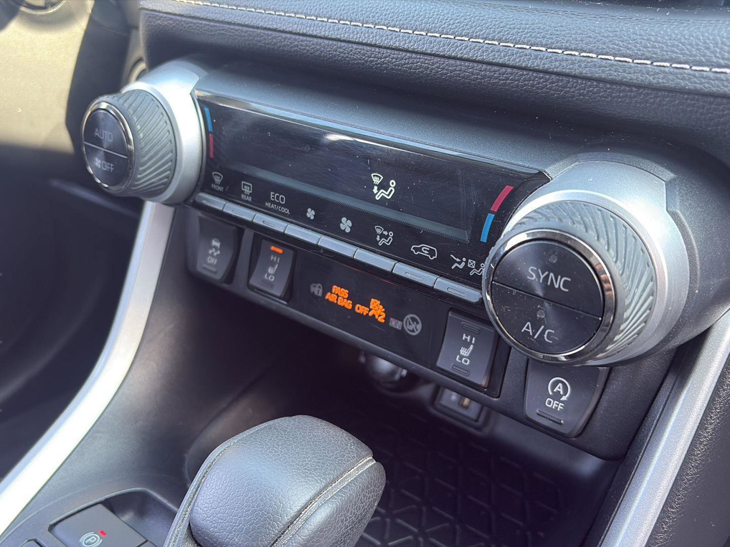 Used 2024 Toyota RAV4 XLE w/ Weather Package image 26