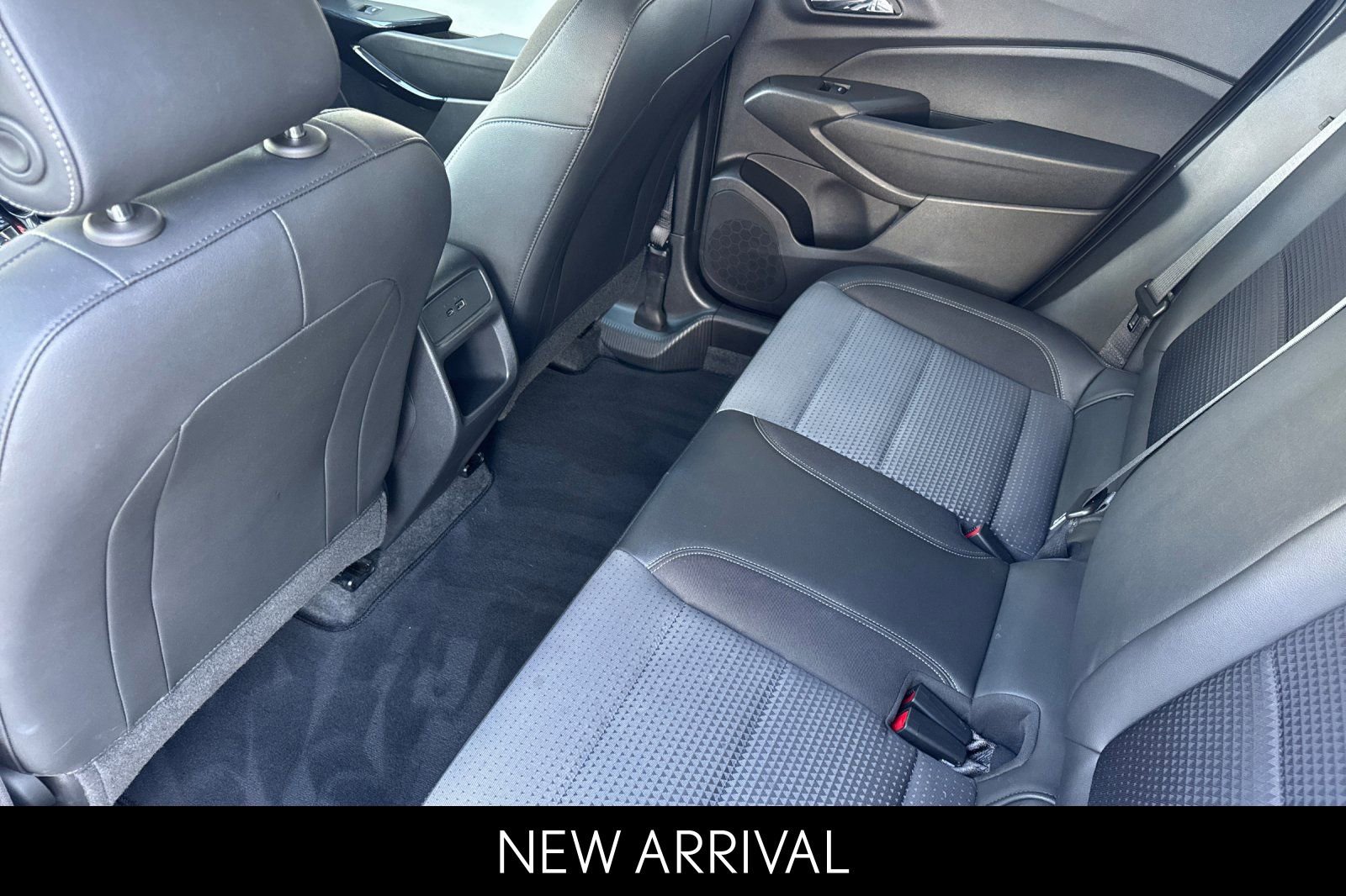 Used 2025 Chevrolet Trax LT FWD image 14