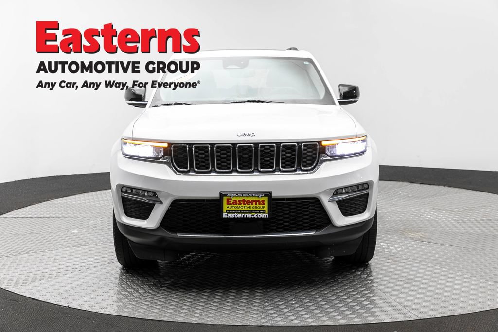 Used 2023 Jeep Grand Cherokee 4WD 4xe image 2
