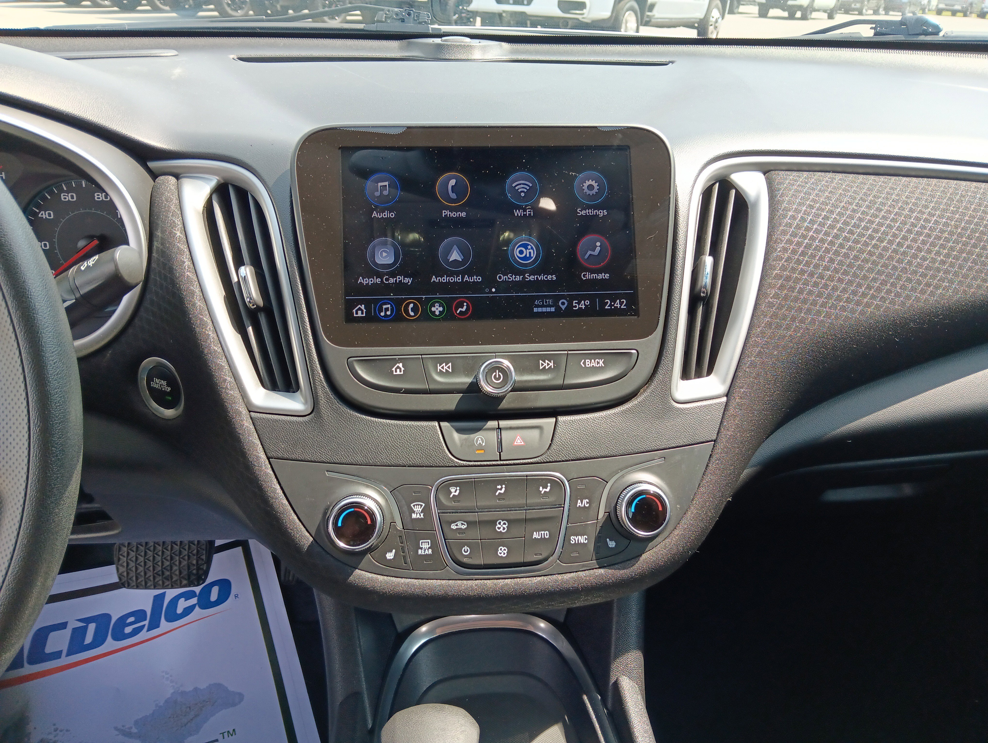 Used 2024 Chevrolet Malibu LT FWD image 11