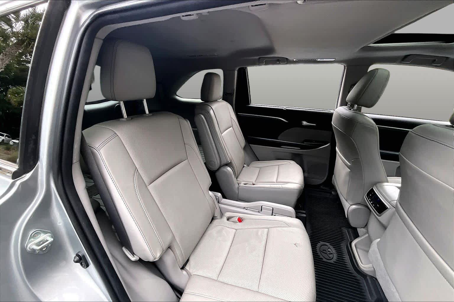 Used 2019 Toyota Highlander Limited AWD/4WD image 21