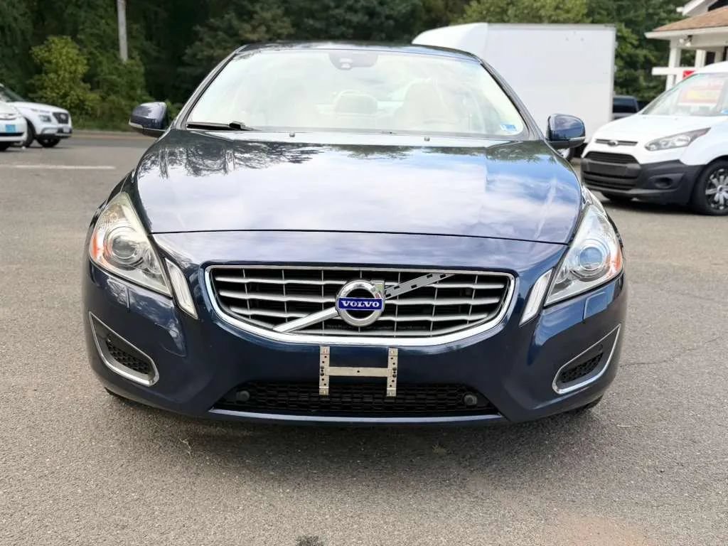 Used 2013 Volvo S60 T5 AWD/4WD image 2