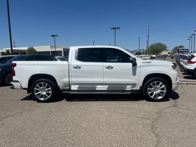 Used 2025 Chevrolet Silverado 1500 High Country w/ High Country Premium Package AWD/4WD image 2