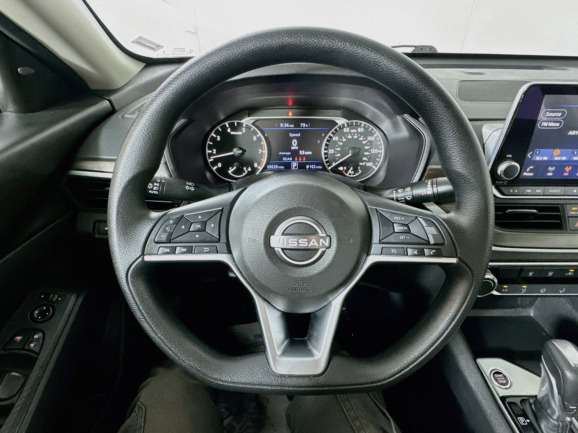 Used 2025 Nissan Altima 2.5 SV FWD image 11