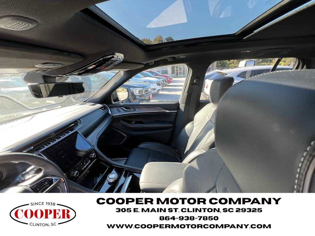 Used 2023 Jeep Grand Cherokee Overland w/ Adv Protech Group III image 6