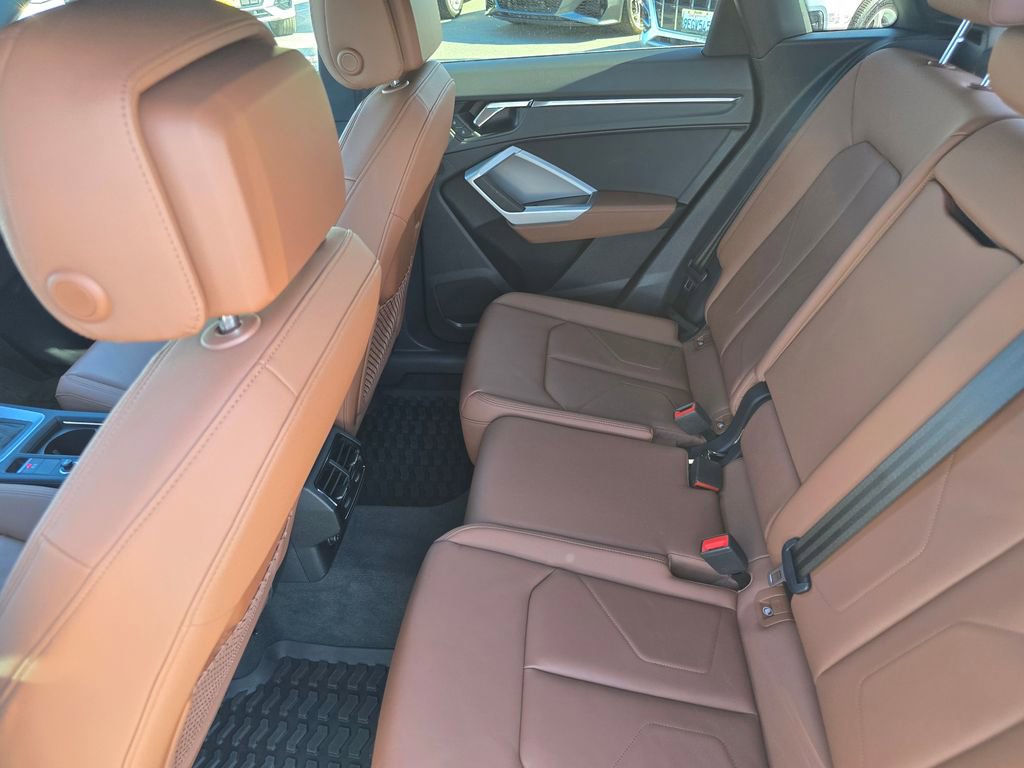 Used 2023 Audi Q3 2.0T Premium Plus image 14