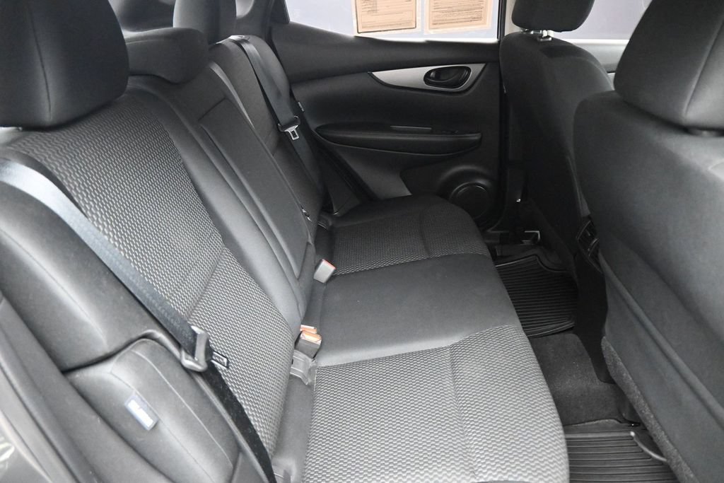 Used 2022 Nissan Rogue Sport S FWD image 15