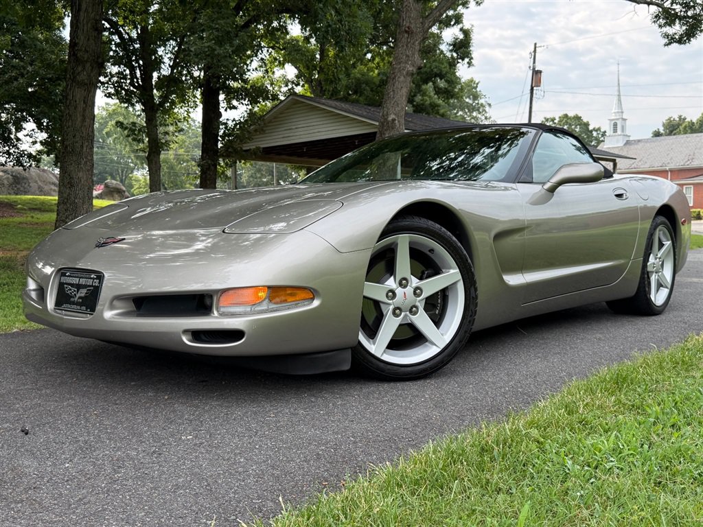 Used 1999 Chevrolet Corvette Convertible w/ Memory Pkg RWD image 2