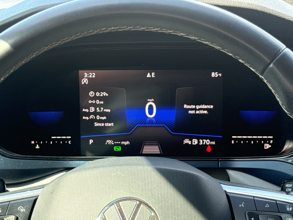 Used 2023 Volkswagen Taos SE w/ Panoramic Sunroof Package FWD image 20