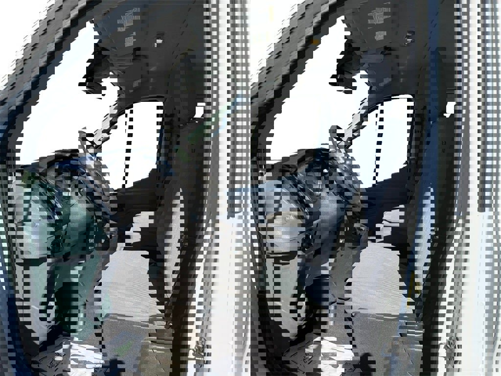 Used 2017 Ford Transit 350 XLT image 9