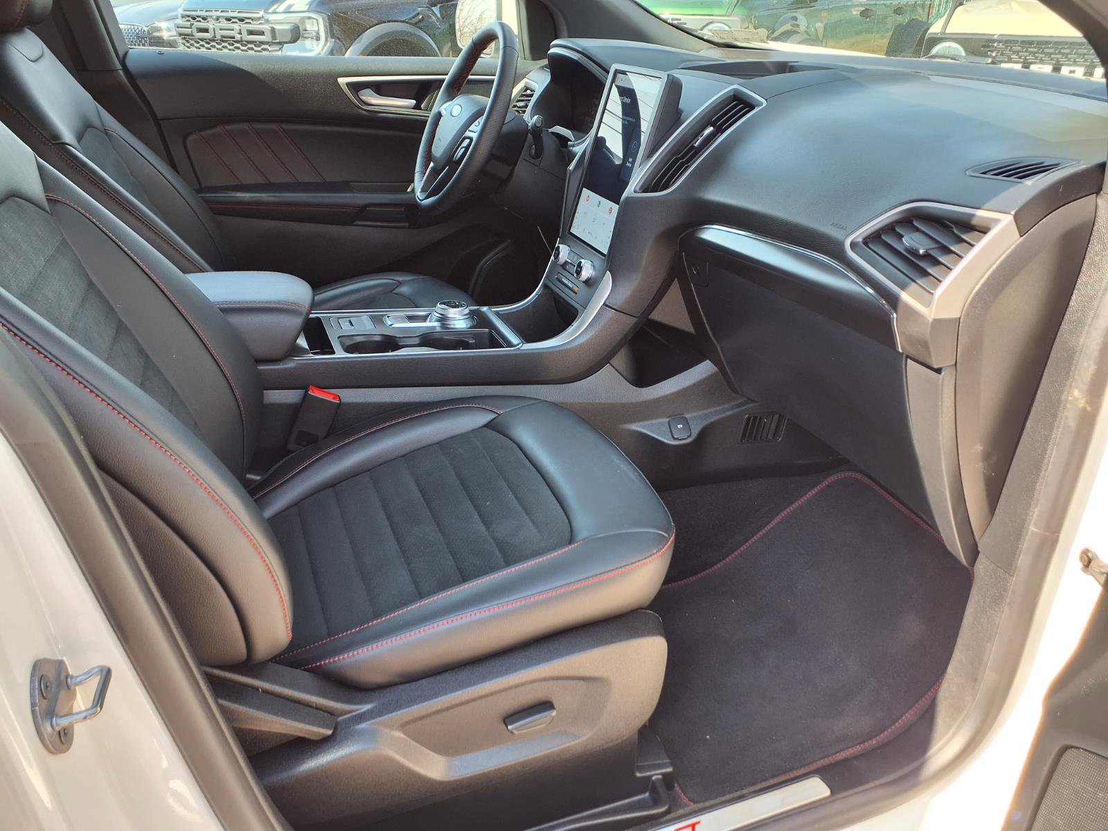 Certified 2022 Ford Edge ST-Line w/ Cargo Accessory Package AWD/4WD image 11