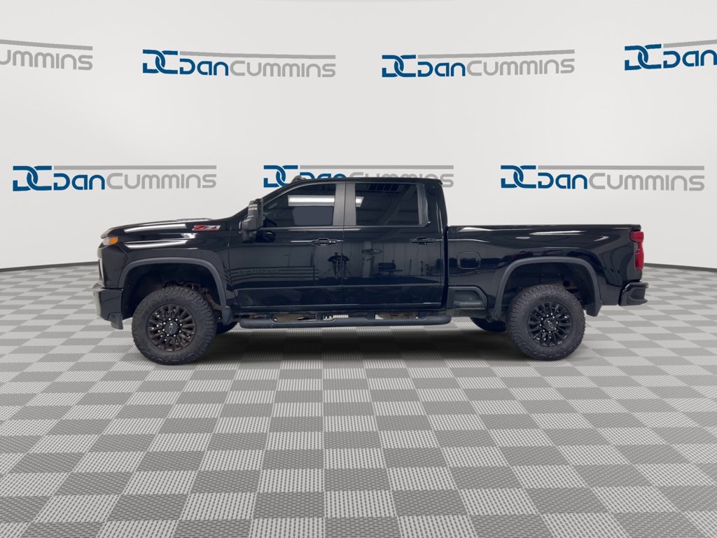 Used 2023 Chevrolet Silverado 2500 LT w/ Midnight Edition AWD/4WD image 5