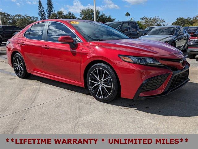 Used 2023 Toyota Camry SE image 2