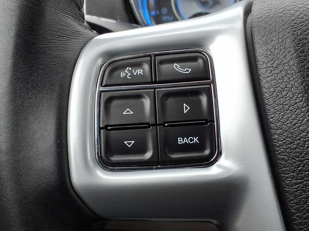 Used 2014 Chrysler 300 AWD w/ Driver Convenience Group image 27