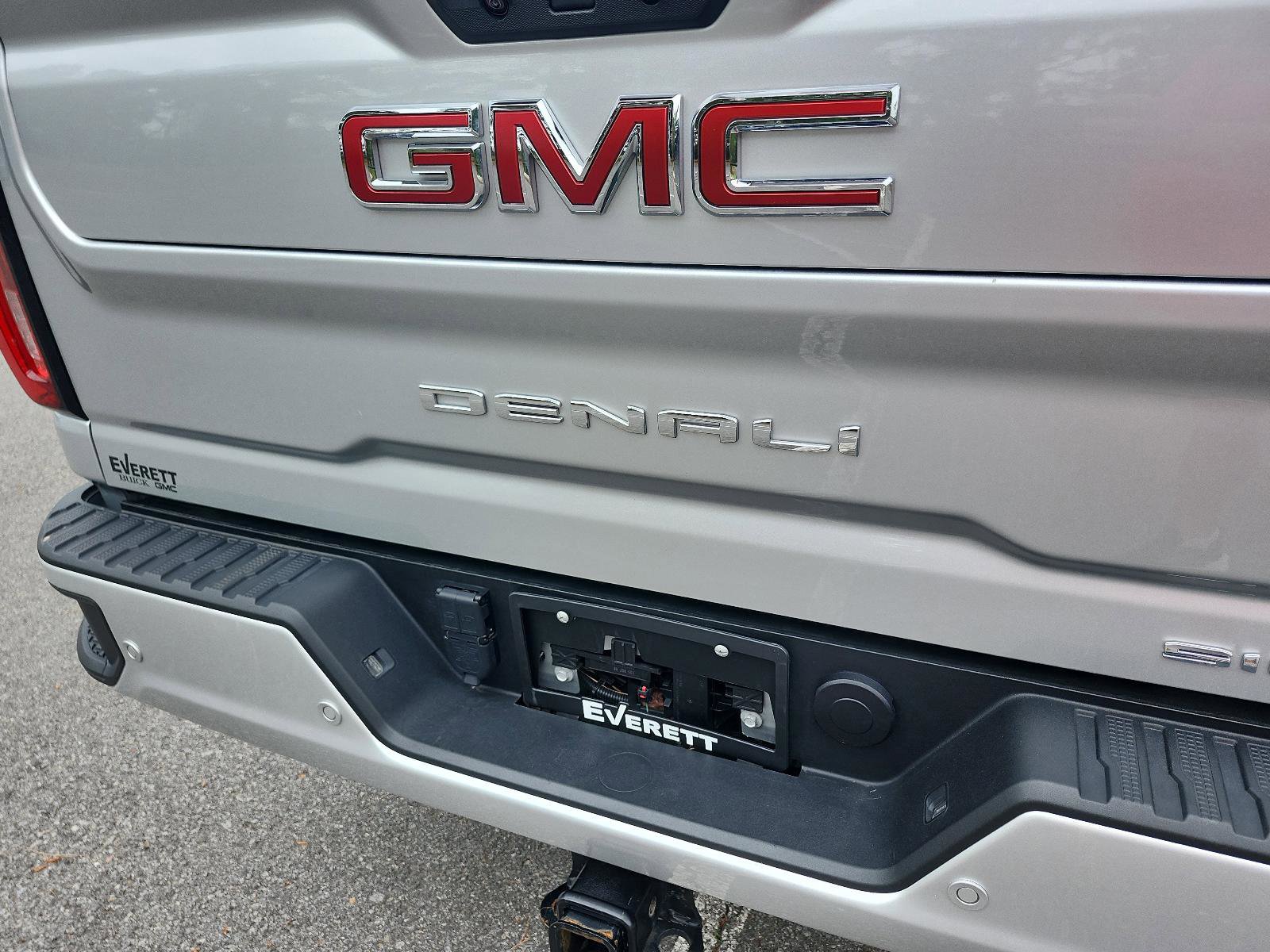 Used 2022 GMC Sierra 2500 Denali w/ Denali Ultimate Package AWD/4WD image 4