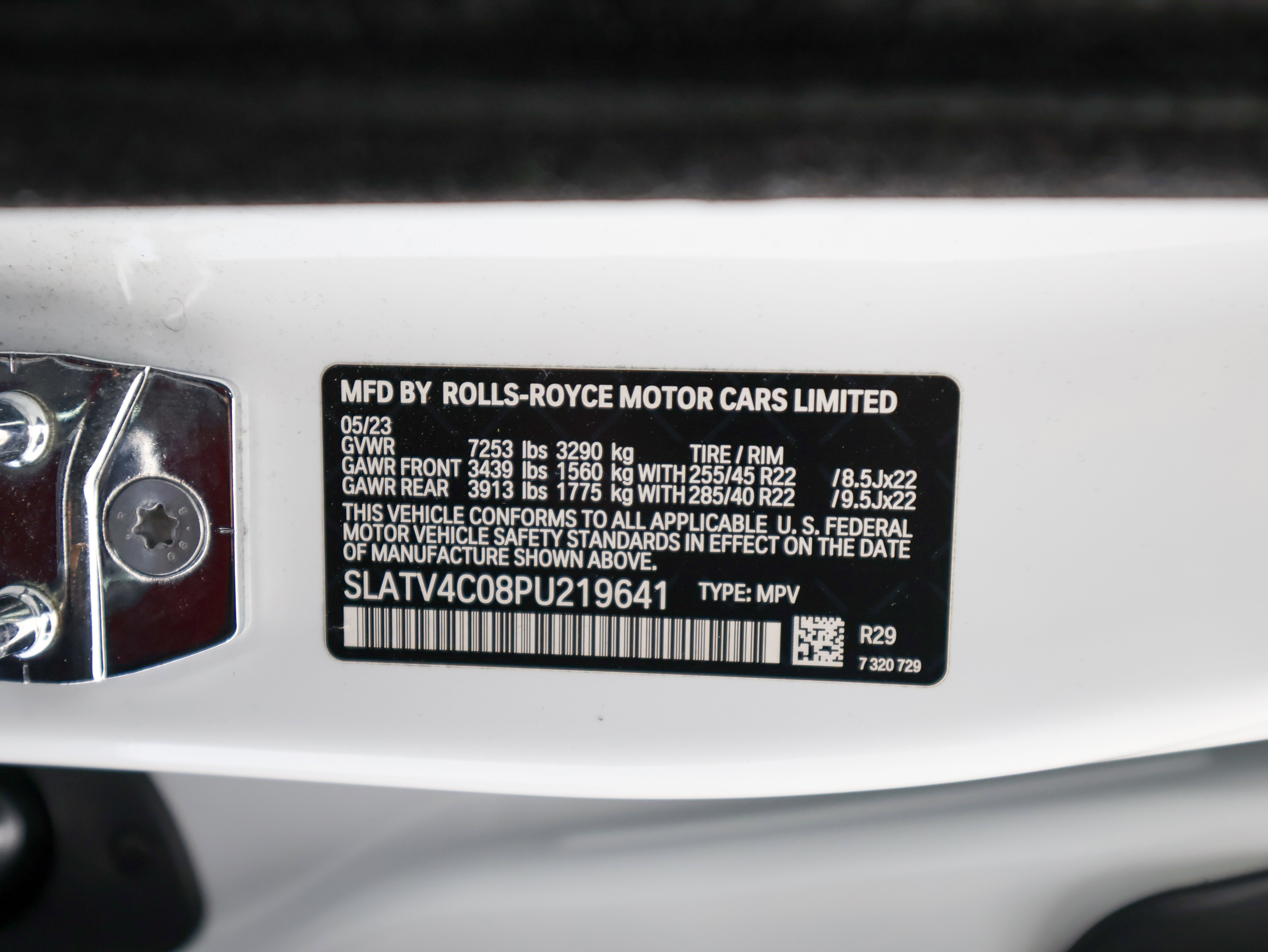 Used 2023 Rolls-Royce Cullinan image 76