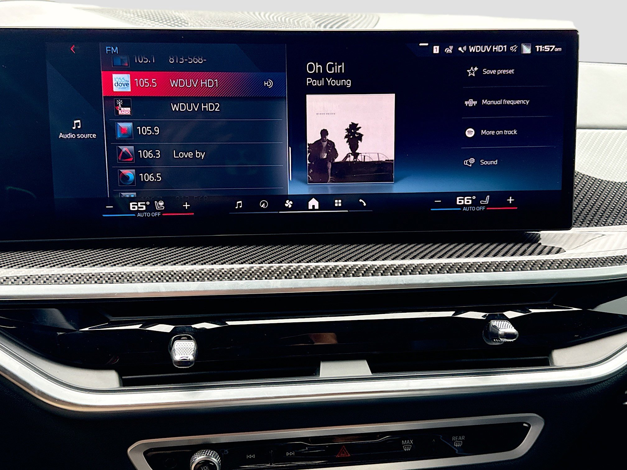 Used 2024 BMW X7 M60i w/ Executive Package image 34