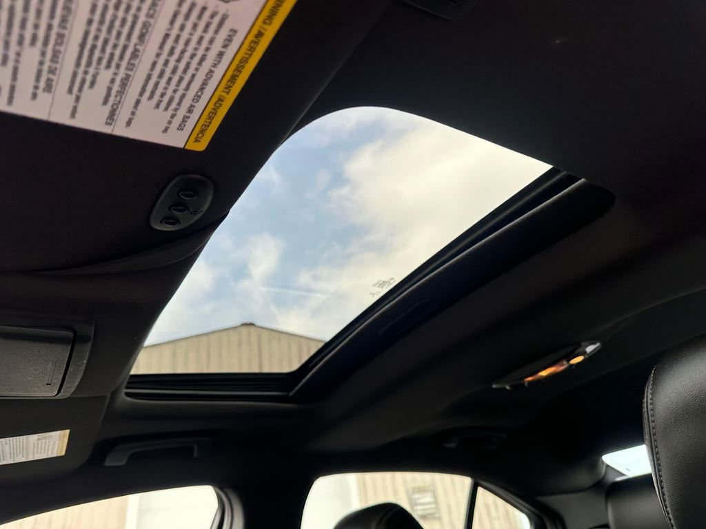 Used 2016 Ford Taurus Limited w/ Equipment Group 301A AWD/4WD image 26