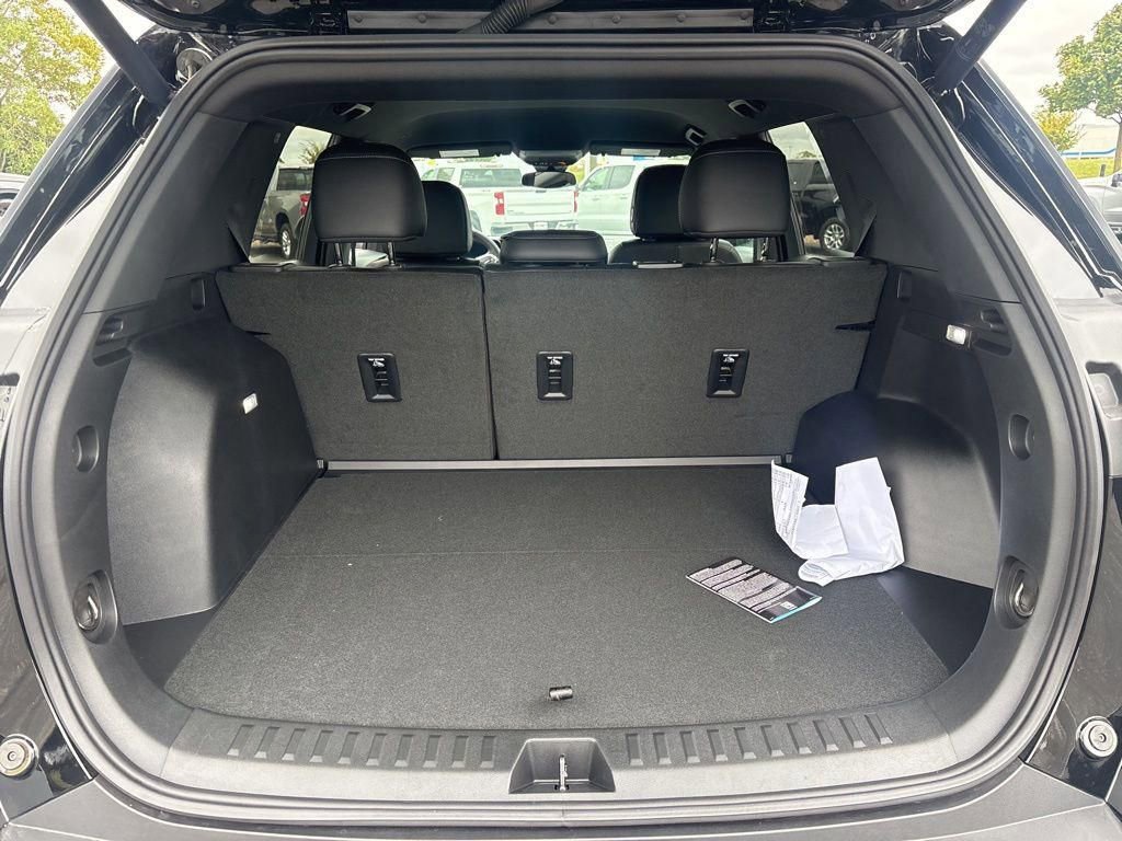 New 2026 Chevrolet Equinox LT w/ Convenience Package II image 6