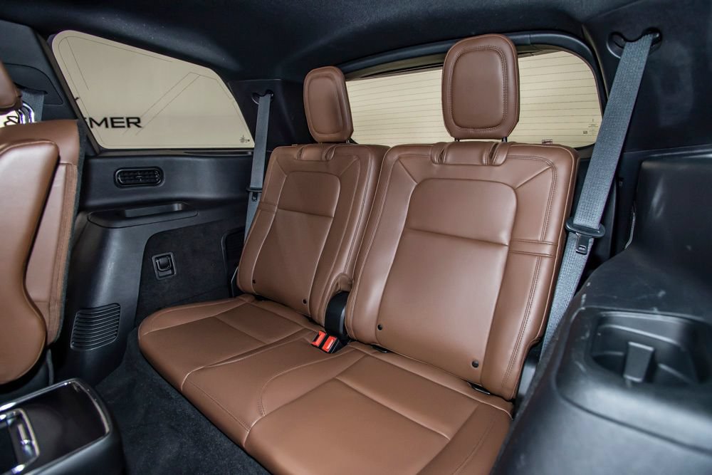 Used 2023 Lincoln Aviator Reserve w/ Equipment Group 201A AWD/4WD image 15