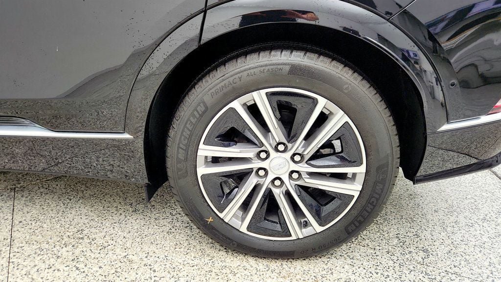 Used 2024 Cadillac Lyriq Luxury RWD image 9