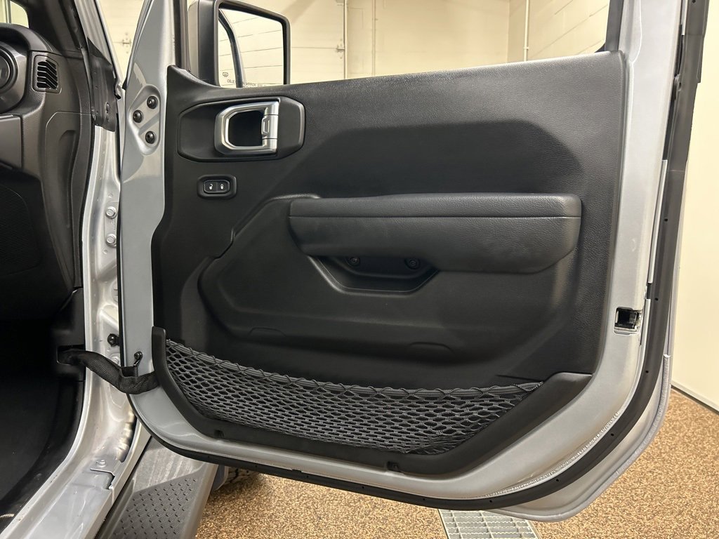 Used 2022 Jeep Wrangler Unlimited Sport image 15