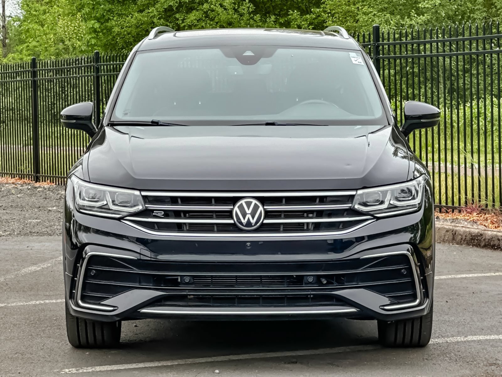 Used 2022 Volkswagen Tiguan SEL Premium R-Line AWD/4WD image 9
