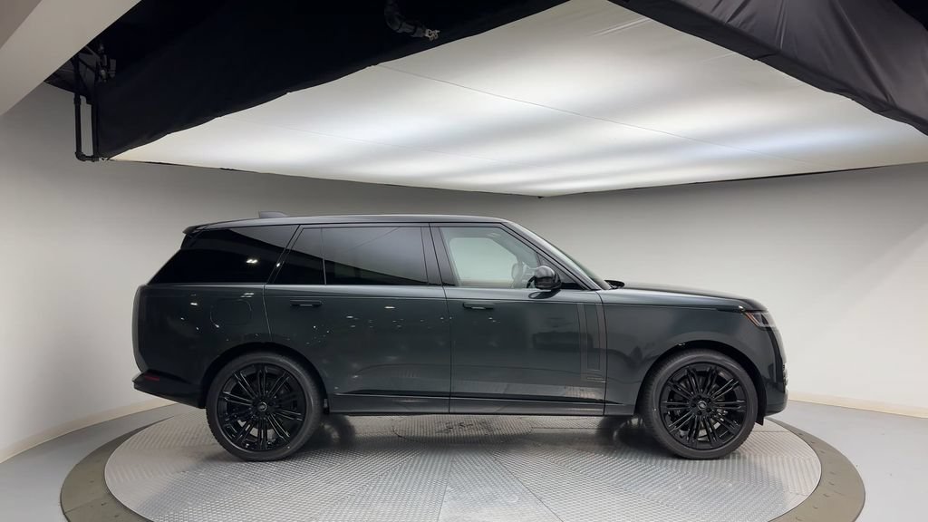 Used 2024 Land Rover Range Rover Long Wheelbase Autobiography AWD/4WD image 9